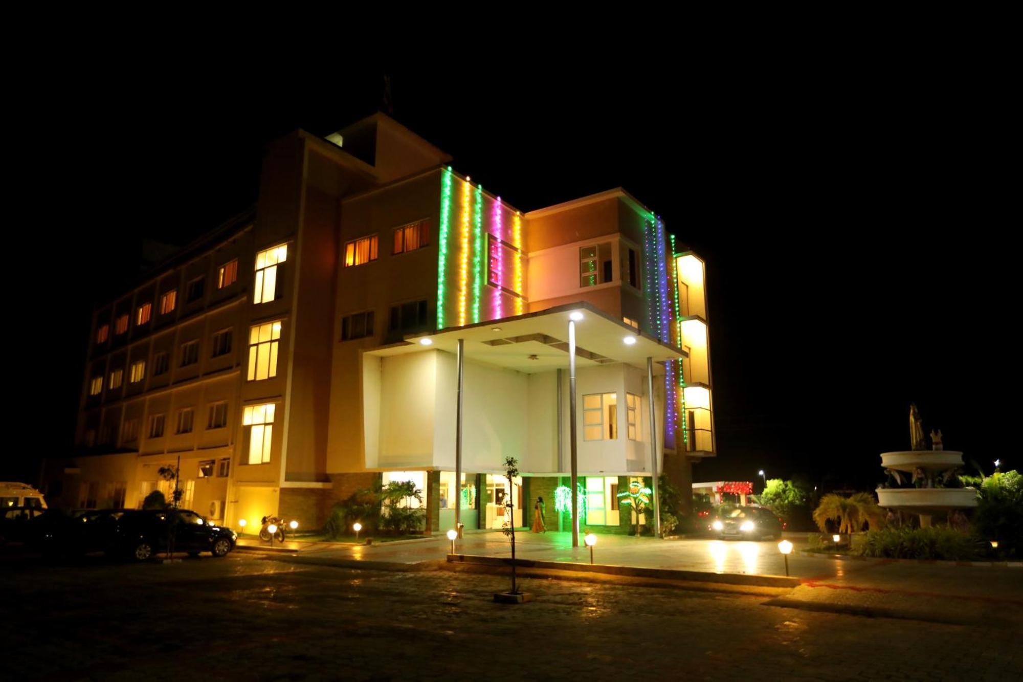 Hotel Queens Inn Velankanni Exteriör bild