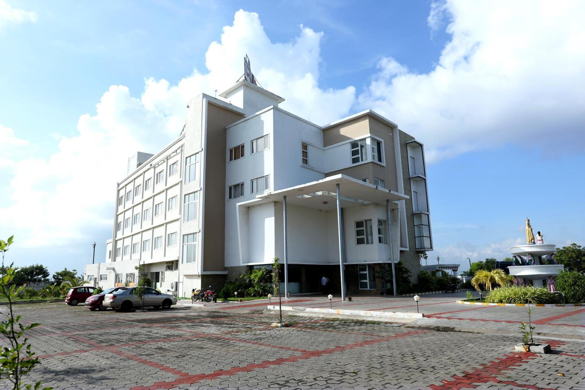 Hotel Queens Inn Velankanni Exteriör bild