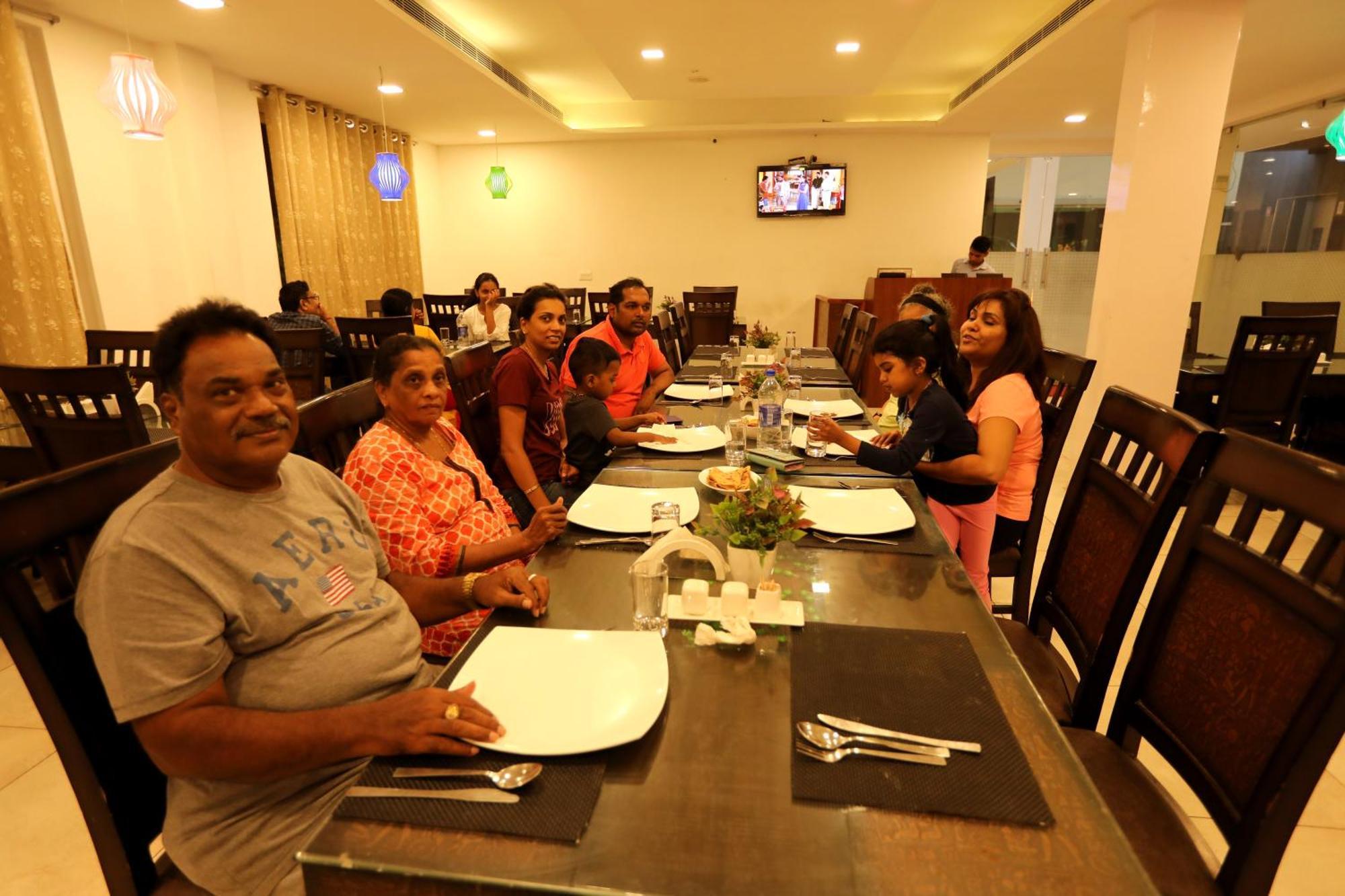 Hotel Queens Inn Velankanni Exteriör bild
