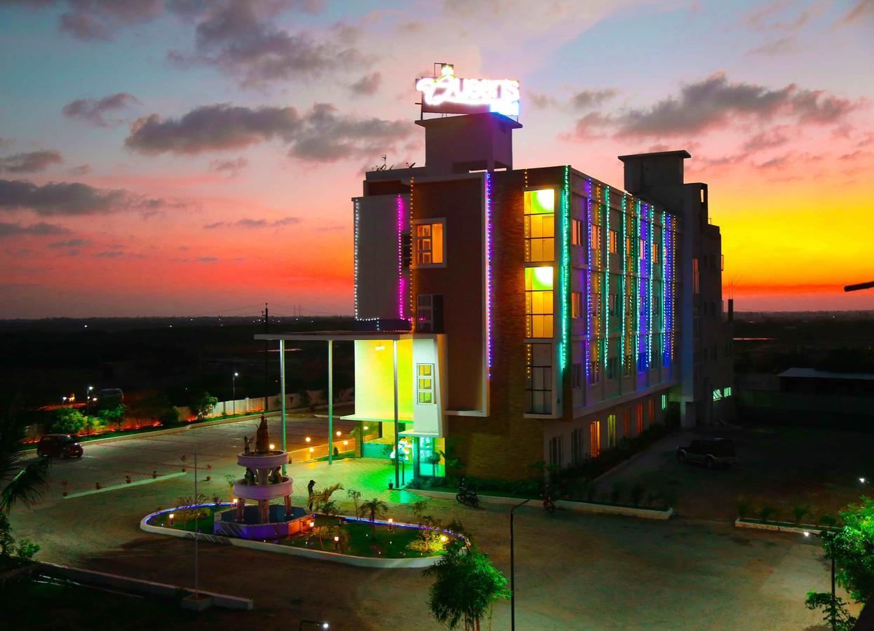 Hotel Queens Inn Velankanni Exteriör bild